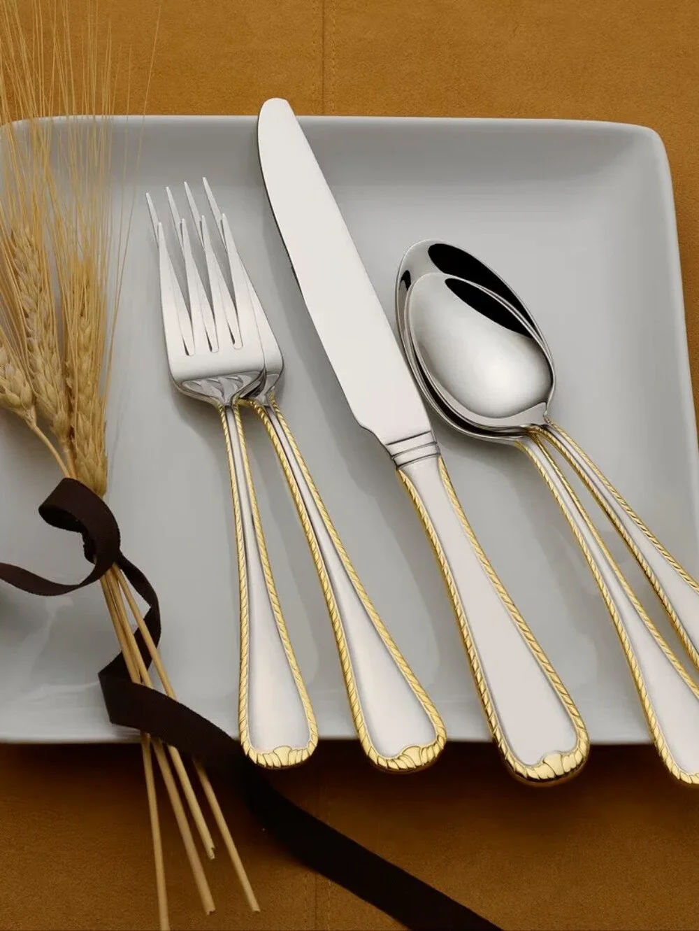 Mikasa Cameo Gold 65 Piece Flatware Set